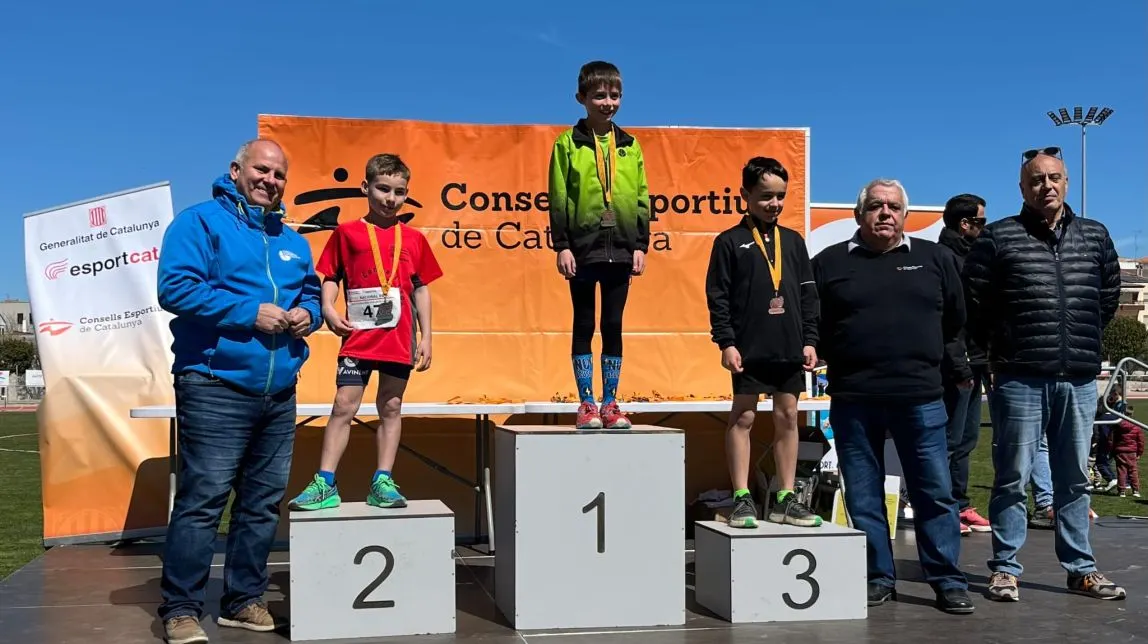 David Seoane Balaguer, de l'Escola Arrels Primària, es proclama campió benjamí masculí a la final nacional de cross dels Jocs Esportius Escolars de Catalunya