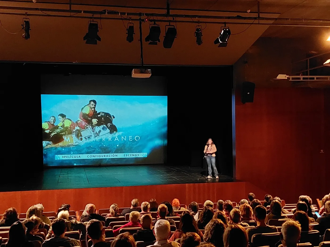 El SOM recapta 352 euros amb la projecció de "Mediterráneo"