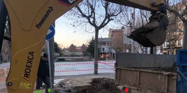 Una avaria a la xarxa d'aigua afecta el subministrament al sector oest del municipi fins avui al migdia