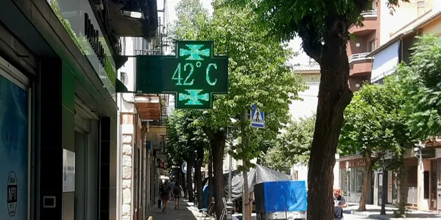 Caldes arriba a un pic màxim de 42,2 graus, a només 3 del rècord històric de calor a Catalunya