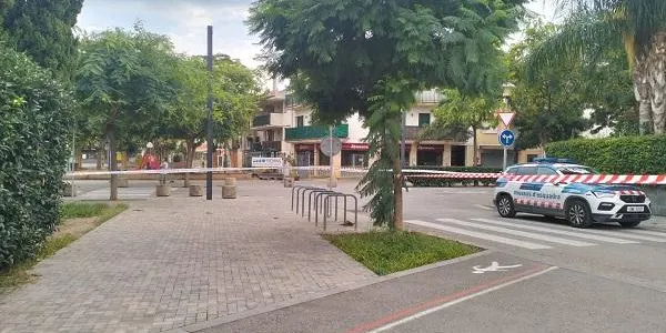 Una fuita de gas a la plaça dels Vents d’Altafulla obliga a tallar el subministrament i desallotjar la zona, aquest dilluns a la tarda