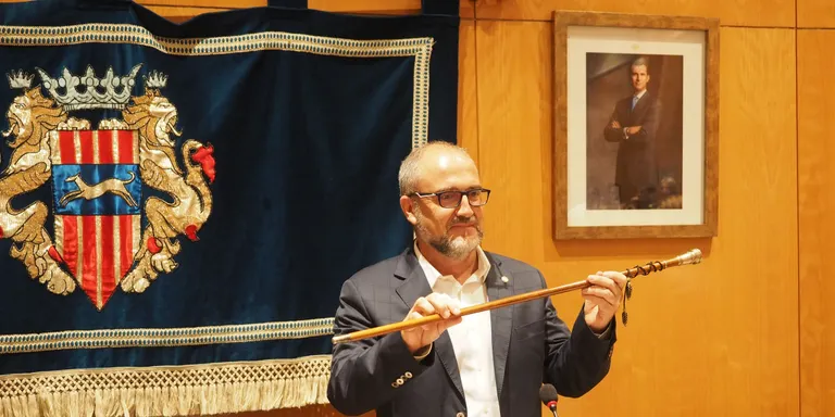 Alfredo Clúa, del PSC, ja és el nou alcalde de Cambrils