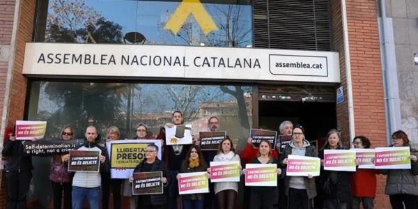 Neus Esbrí: “Avui és el dia de la mort de la democràcia a Espanya”