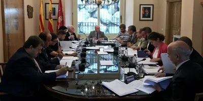El síndic d'Aran critica que el trànsit massiu de camions a l'N-230 és incompatible amb l'accés de turismes