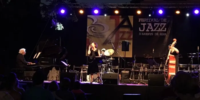 320 persones van assistir a la primera actuació de la 25ena edició del Festival de Jazz