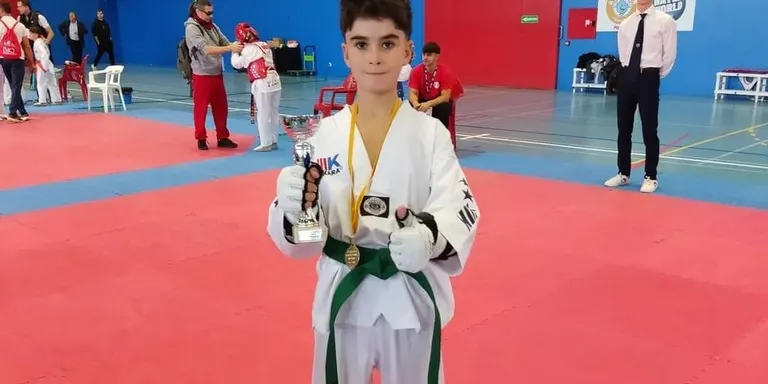 El pinedenc Izan Perellón Gutiérrez es proclama Campió de Catalunya Infantil de Taekwondo
