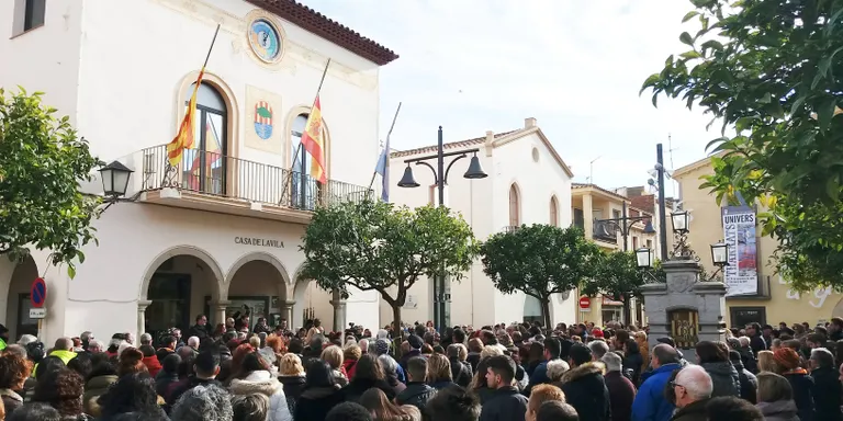 Minut de silenci colpidor i clam unànime demanant contundència judicial