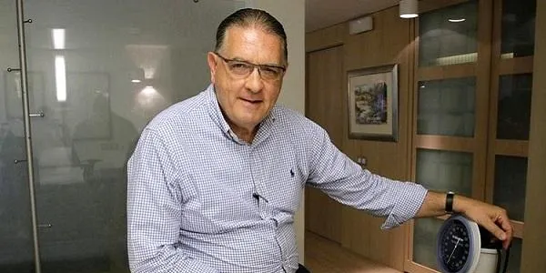 Eduard Prats presenta ‘Incert Camí’ a la Biblioteca Municipal d'Altafulla