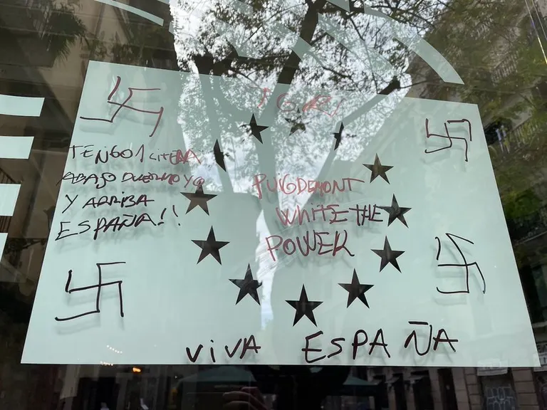 Puigdemont denuncia atacs de "feixistes espanyols" a l'oficina parlamentària europea de Junts a Barcelona