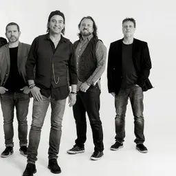 Sant Miguel Tarraco Arena acull aquest dissabte el concert de LOS SECRETOS - episode art