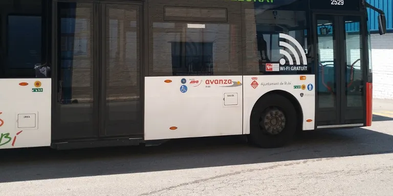 Els autobusos de Rubí, més protegits i connectats a Internet