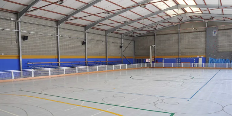 Queixes de l'hoquei per l'estat de la pista i els talls elèctrics