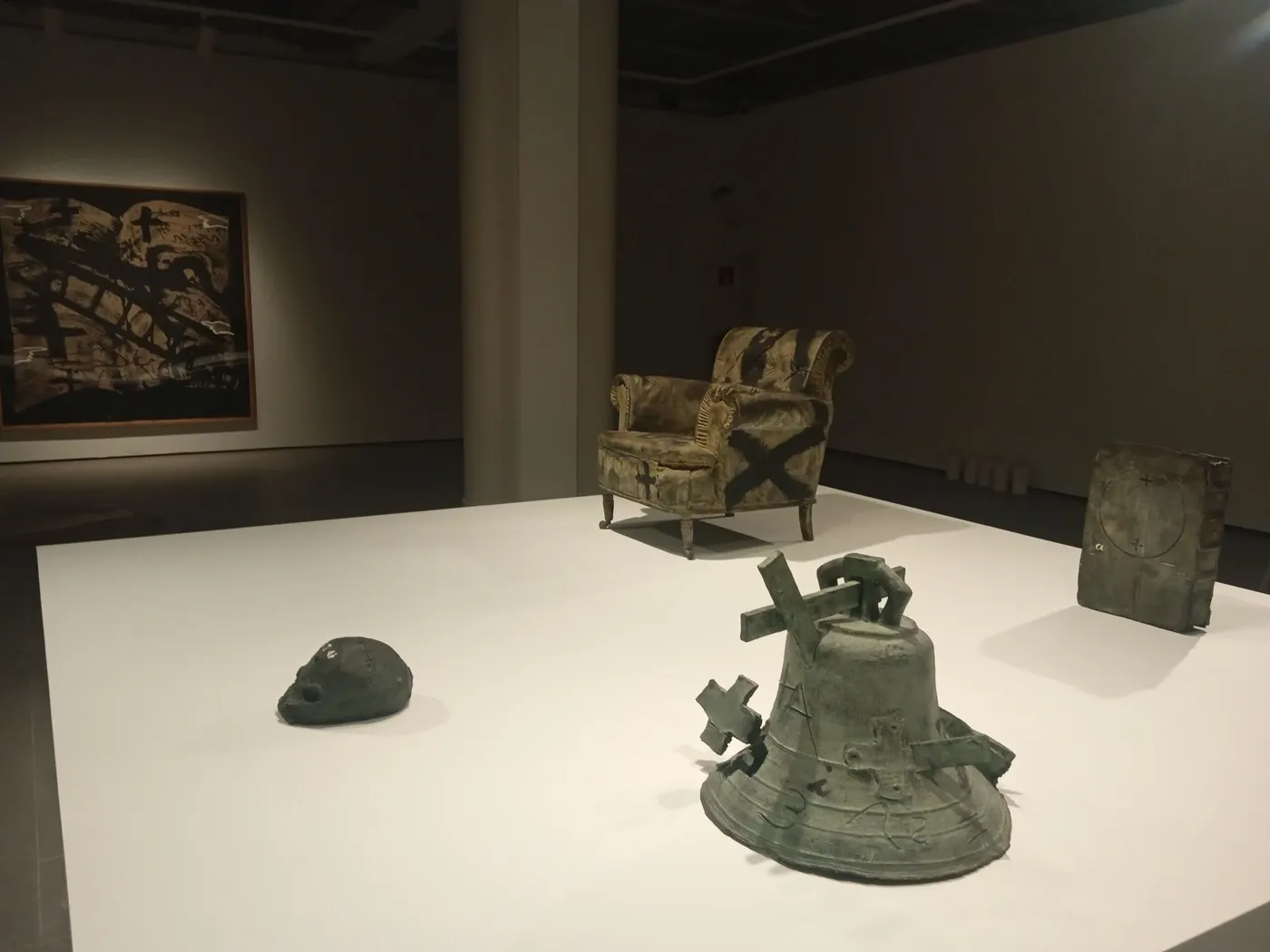 L’obra d’Antoni Tàpies aterra al Museu de Valls