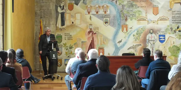 La Junta Electoral de zona demana als Ajuntaments que retirin els cartells d'adhesió a l'AMI