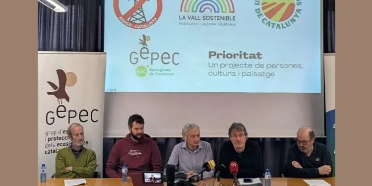 Recullen gairebé 3.000 al·legacions contra el projecte de la MAT entre Aragó i Tarragona en dos dies