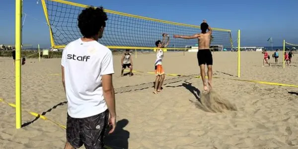 Les activitats esportives a la platja de Torredembarra registren més de 5.000 assistents aquest estiu