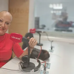 #1001 - L'alopècia en les dones amb l'associació 'A pelo' - episode art