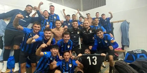 La Riera fa saltar la banca al camp del Vendrell per sumar la primera victòria del curs (1-2)