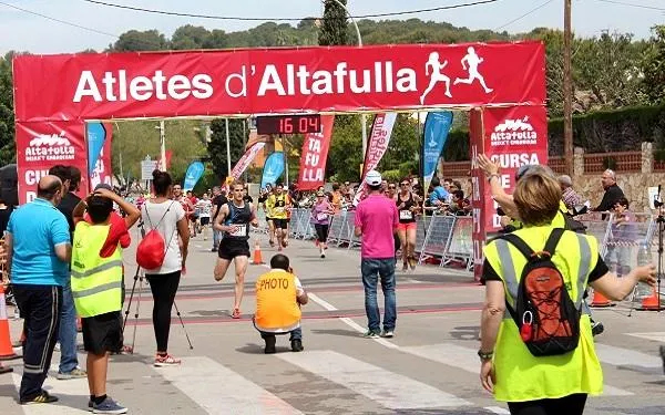 La Cursa 1r de Maig dels Atletes d’Altafulla celebra el seu 10è aniversari