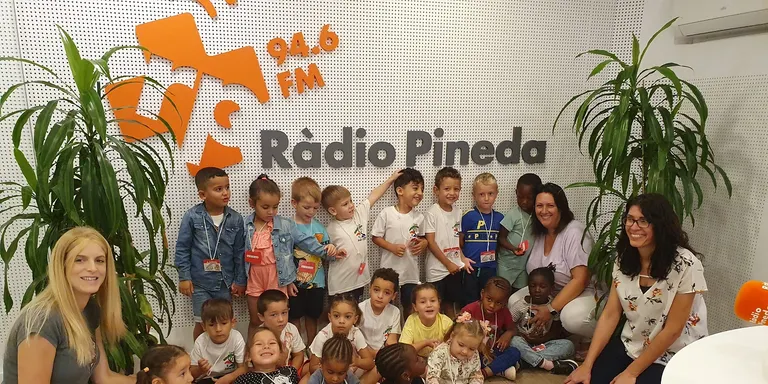 "La Classe de la Ràdio" (I-4 Escola Antoni Doltra) s'estrena a Ràdio Pineda