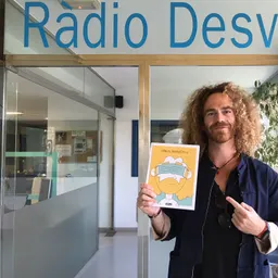 Entrevistes de la Justa del 19/10/2021 — Cròniques postpandèmiques: del dudacionisme a la poesofia visual — humor, teràpia i camins d’autoedició - episode art