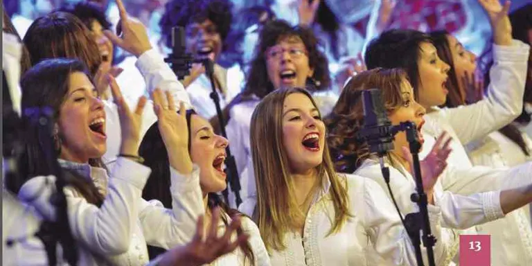 Gospel Viu Choir actua a Pineda amb les entrades exhaurides