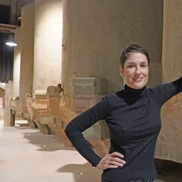 Entrevista a Ester Bachs, directora dels Premis Vinari - episode art