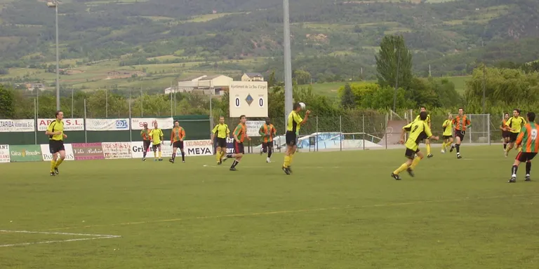 L'Organyà continua líder malgrat l'empat a Linyola (2-2)