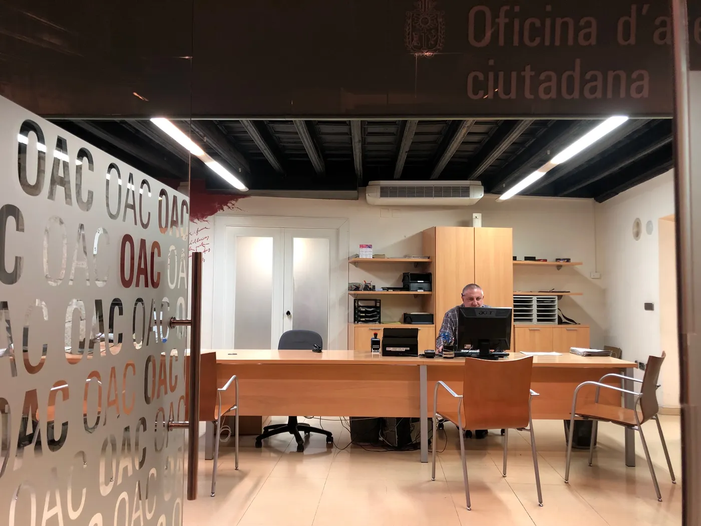 L'Ajuntament de Solsona tanca portes i limita l'atenció únicament per telèfon i internet
