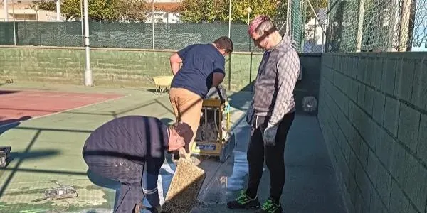 Comencen les obres per la construcció de la primera pista de pàdel a La Pobla de Montornès