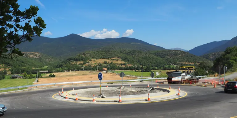 Operativa la rotonda de l'N-260 situada davant l'Hotel El Castell