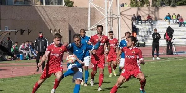 El Nàstic decep davant el San Fernando i segueix sense guanyar lluny del Nou Estadi (2-0)