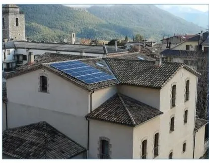 <strong>L'Ajuntament de Sant Llorenç ja s'abasteix de llum generada per plaques solars instal·lades a la teulada de l'edifici</strong>