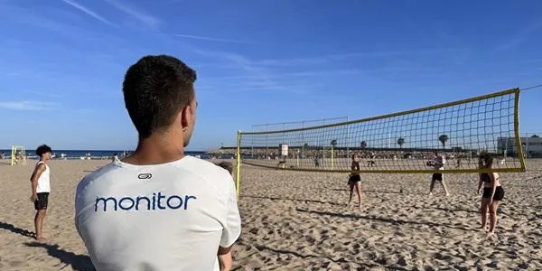 El servei de dinamització esportiva a la platja de la Paella de Torredembarra es posa en marxa aquest dilluns