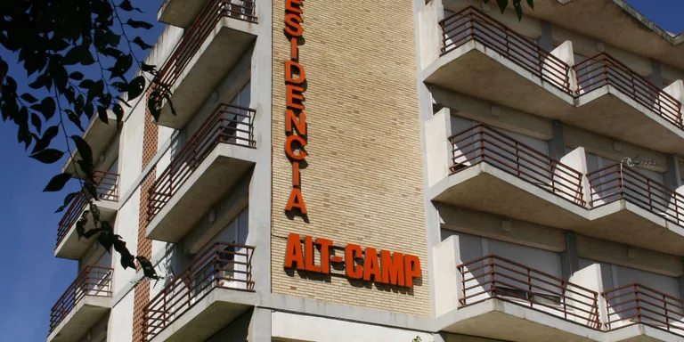 Preocupació a la CUP pel canvi de mans a la Residència Alt Camp