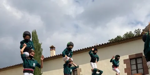 Milers de persones assisteixen als actes de la Capvuitada en un ambient molt semblant a la normalitat