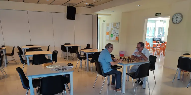L’Ajuntament assumeix la gestió del casal municipal de la gent gran, que ara tindrà accés lliure encara que no s’hi facin activitats
