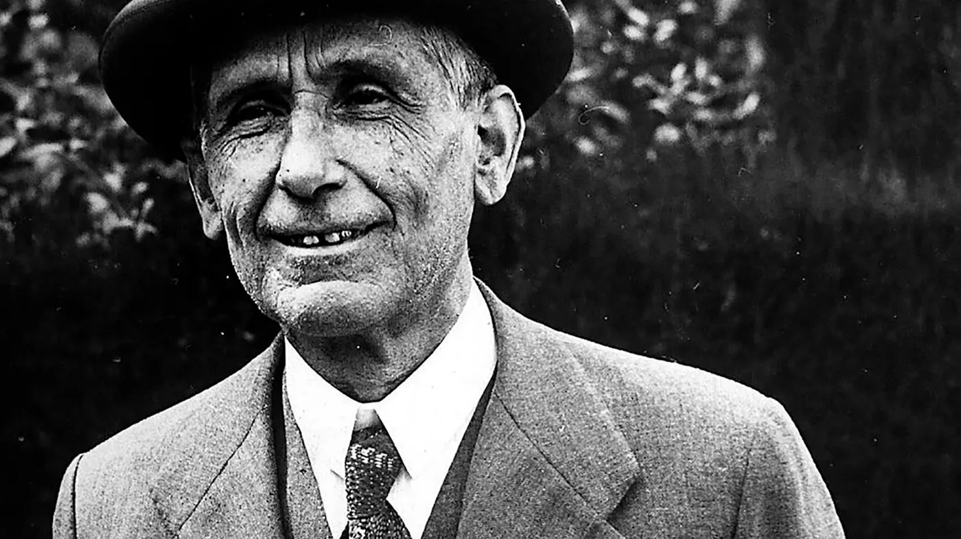 L’Aula ens convida a conèixer Pompeu Fabra: l’home del tramvia