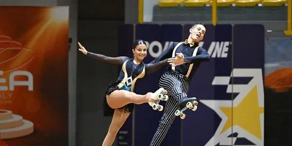 Els patinadors juvenils del CP Torredembarra, Joan Jardí i Laura Pachón, acaben el curs encoratjats de cara al futur