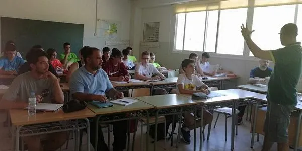 Els jugadors del Bàsquet Baix Gaià realitzen un curs d’entrenador a Altafulla per potenciar el bàsquet escolar