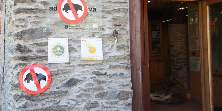 El jutjat de Tremp investiga la protesta en què es va deixar un vedell ferit a la seu del PN Alt Pirineu
