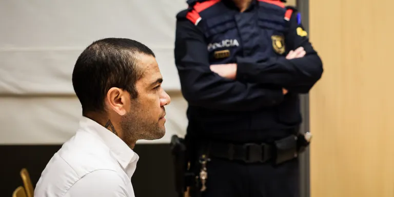 L'Audiència de Barcelona condemna Alves a 4 anys i mig de presó per agressió sexual en una discoteca