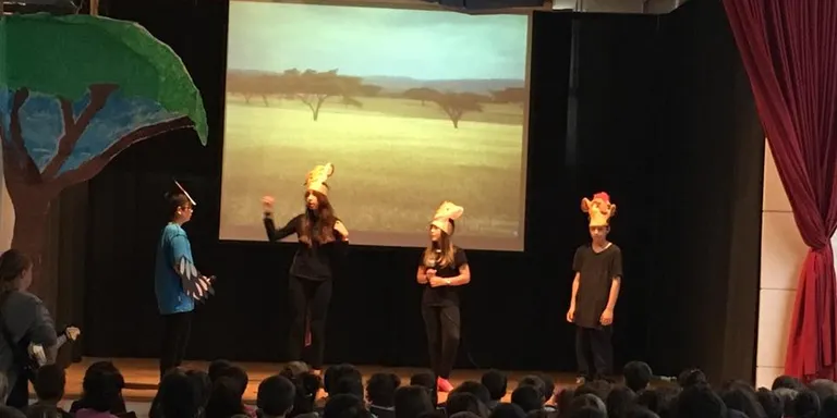 Tret de sortida a la IX Setmana de Teatre de l'Escola Pau Claris