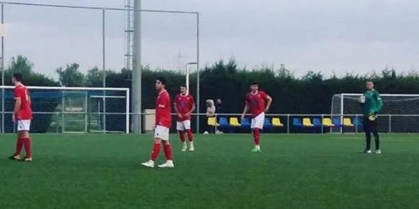 La Riera goleja el Calafell i dóna caça al grup d’aspirants