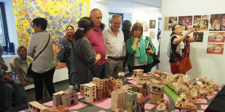 L'exposició de l'Escola Municipal d'Art presenta una maqueta de la Seu