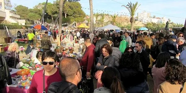 Milers de persones gaudeixen de la quarta edició del Pleamar Vintage Market d’Altafulla
