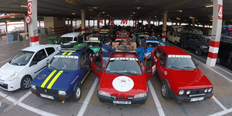 Els equips pinedencs que participen a l'Uniraid 2019 ja són camí del Marroc