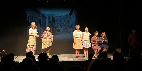 L’obra ‘El Carrer Ample’, sobre la vida al Baix Gaià, es representarà al Casino Municipal de Roda de Berà aquest diumenge