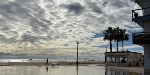Torredembarra treballa per recuperar la normalitat a Baix a Mar després de les afectacions de la llevantada