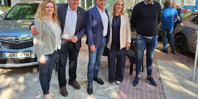 Una trentena de cotxes venuts a la Fira del Vehicle de Valls